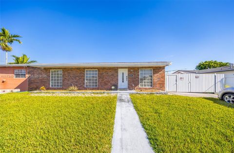 9985 Marlin Rd Cutler Bay FL 33157