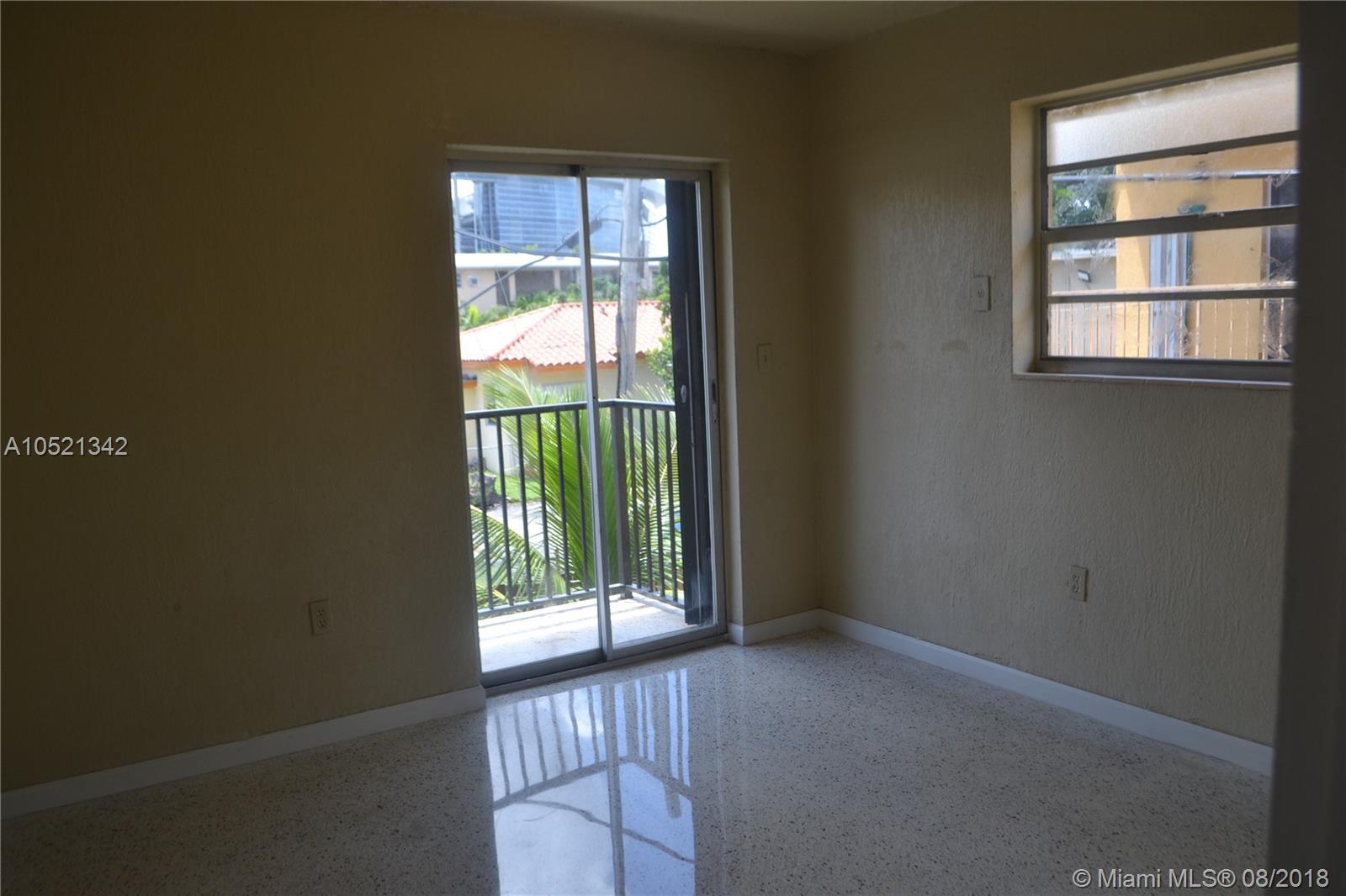 LAWRENCE ESTATE LAND CO - Residential Lease