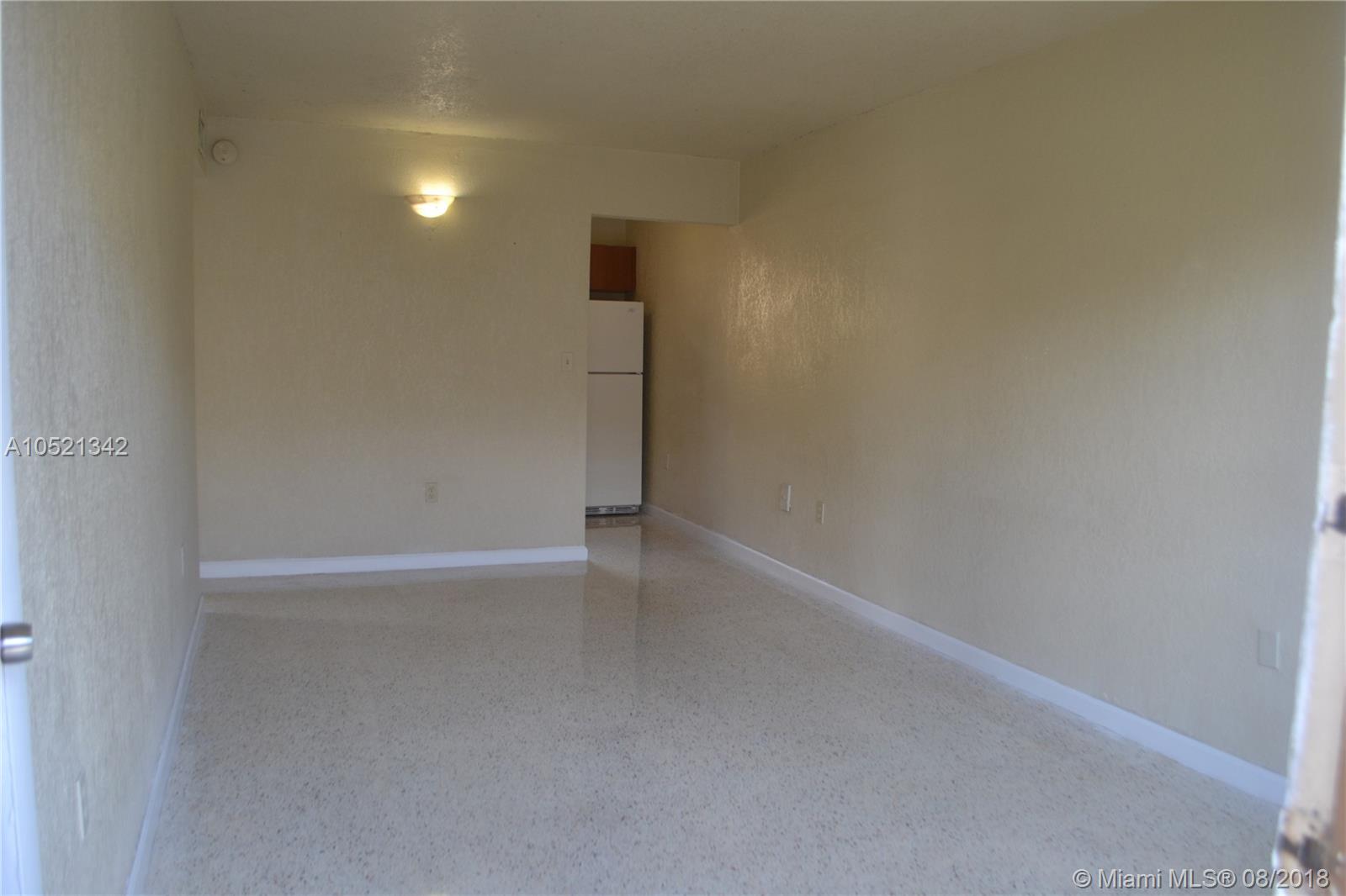 LAWRENCE ESTATE LAND CO - Residential Lease