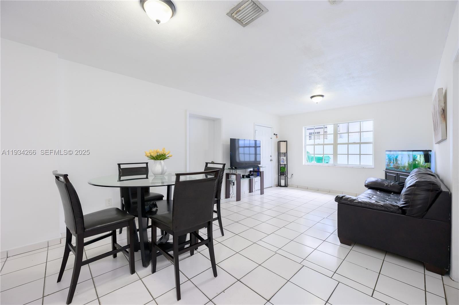 FLAGLER LAWN - Residential