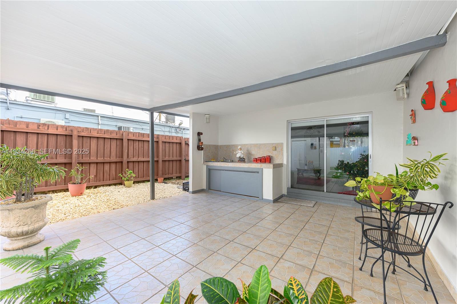 FLAGLER LAWN - Residential