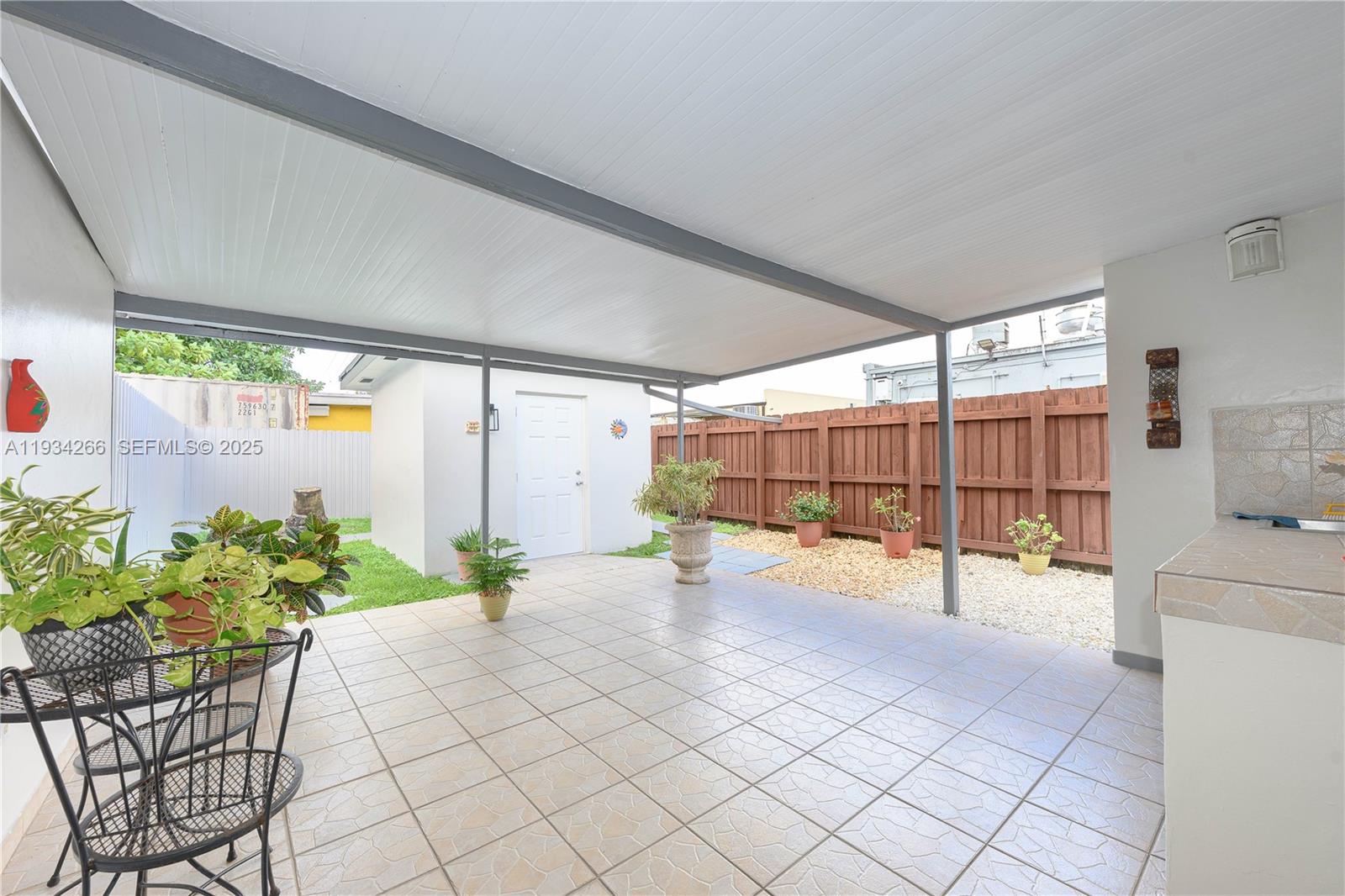 FLAGLER LAWN - Residential