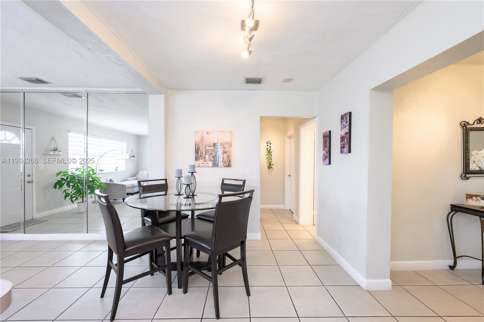 FLAGLER LAWN - Residential