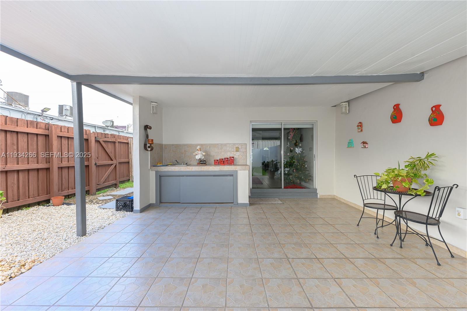 FLAGLER LAWN - Residential