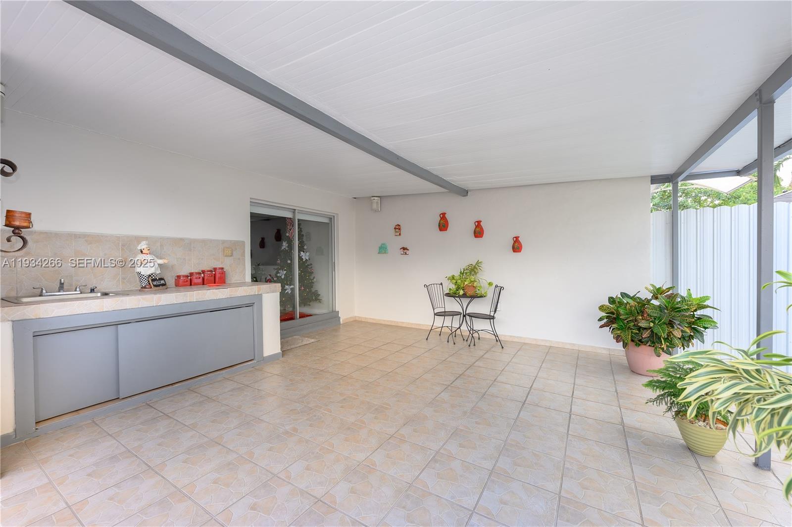 FLAGLER LAWN - Residential