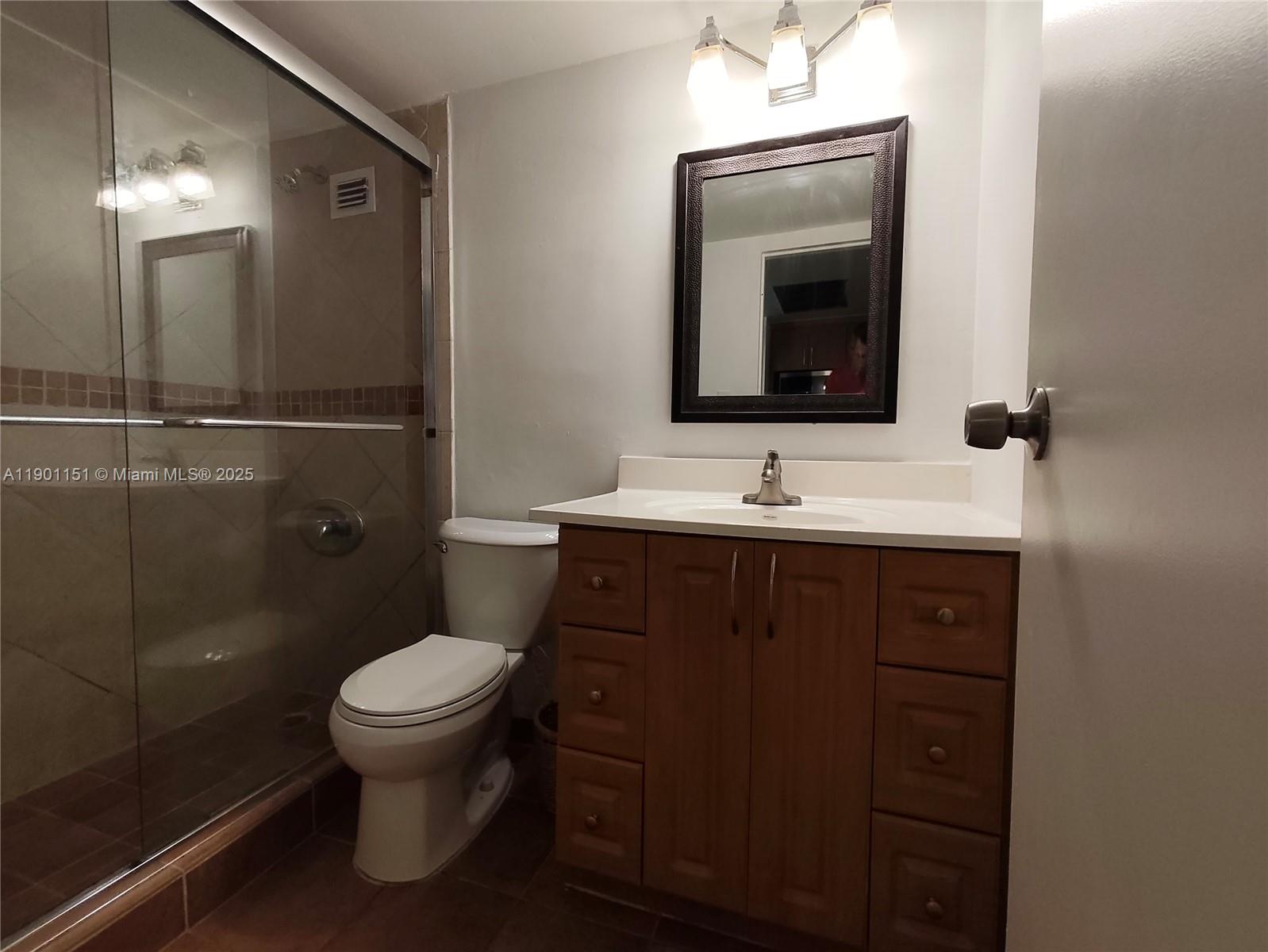 THE AVENTURA BEACH CLUB C - Residential Lease