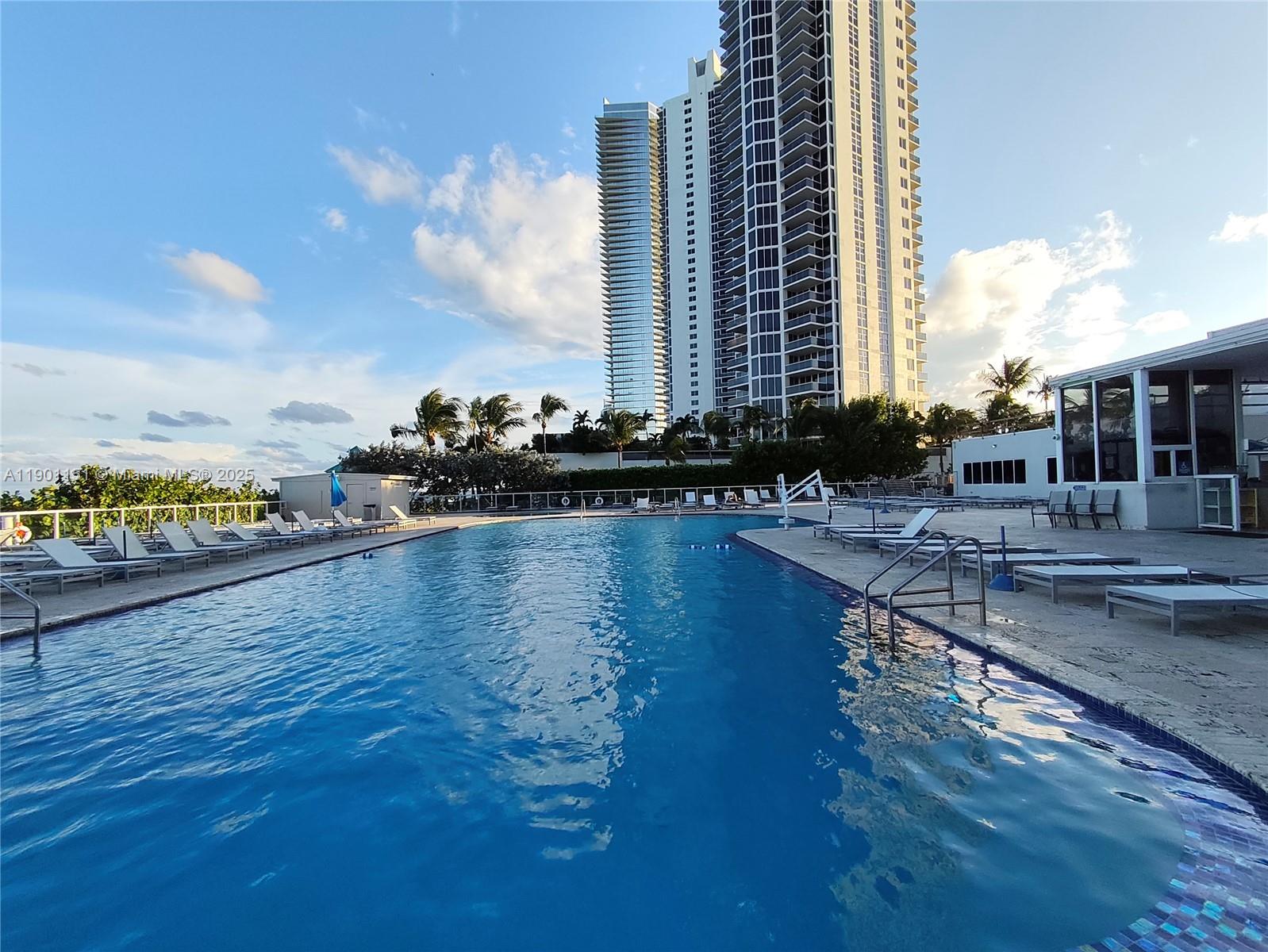 THE AVENTURA BEACH CLUB C - Residential Lease