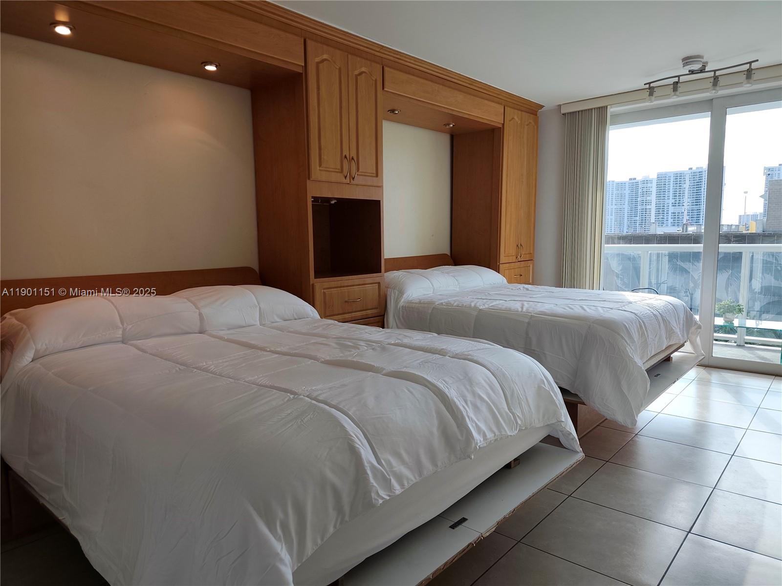 THE AVENTURA BEACH CLUB C - Residential Lease