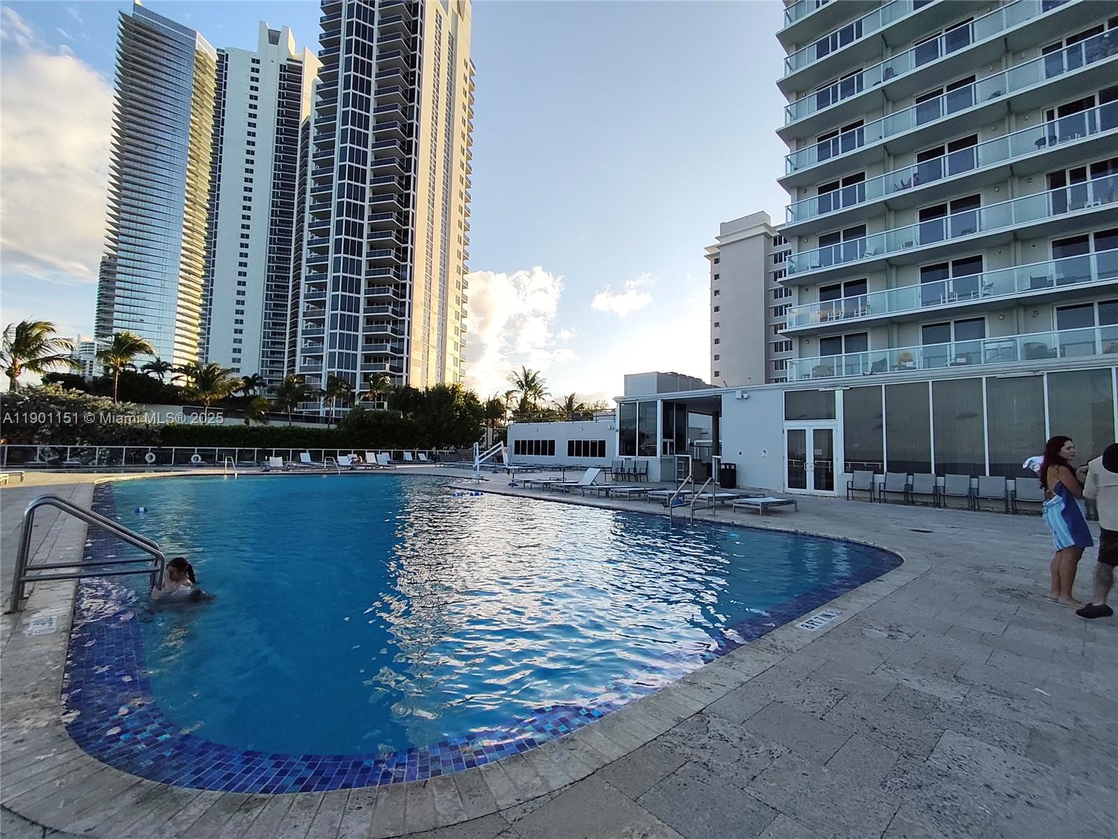 THE AVENTURA BEACH CLUB C - Residential Lease