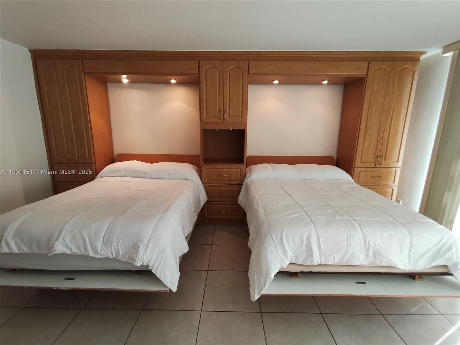 THE AVENTURA BEACH CLUB C - Residential Lease