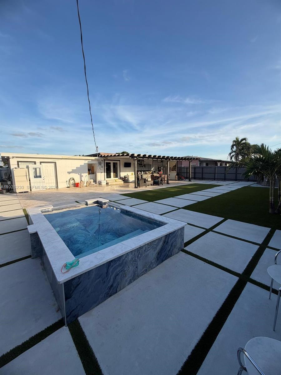 INGLESIDE PARK 1ST ADDN - Residential