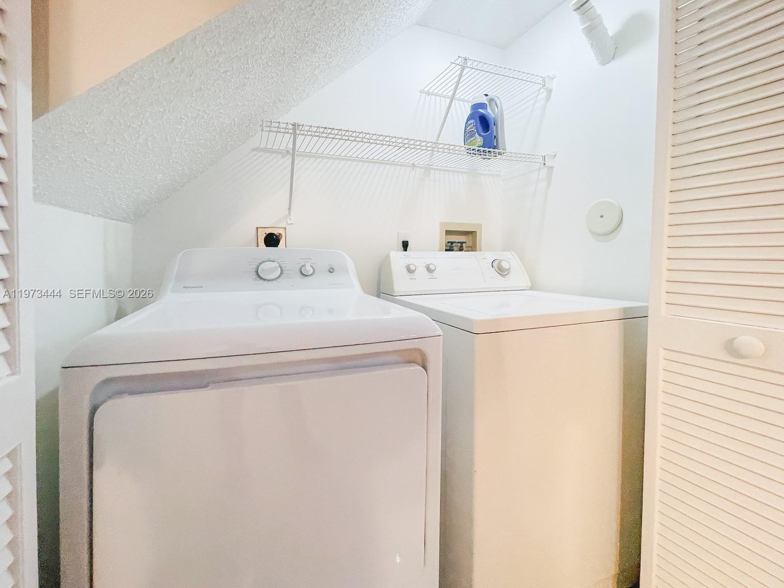 BANYAN OAKRIDGE COMMERCIA - Residential