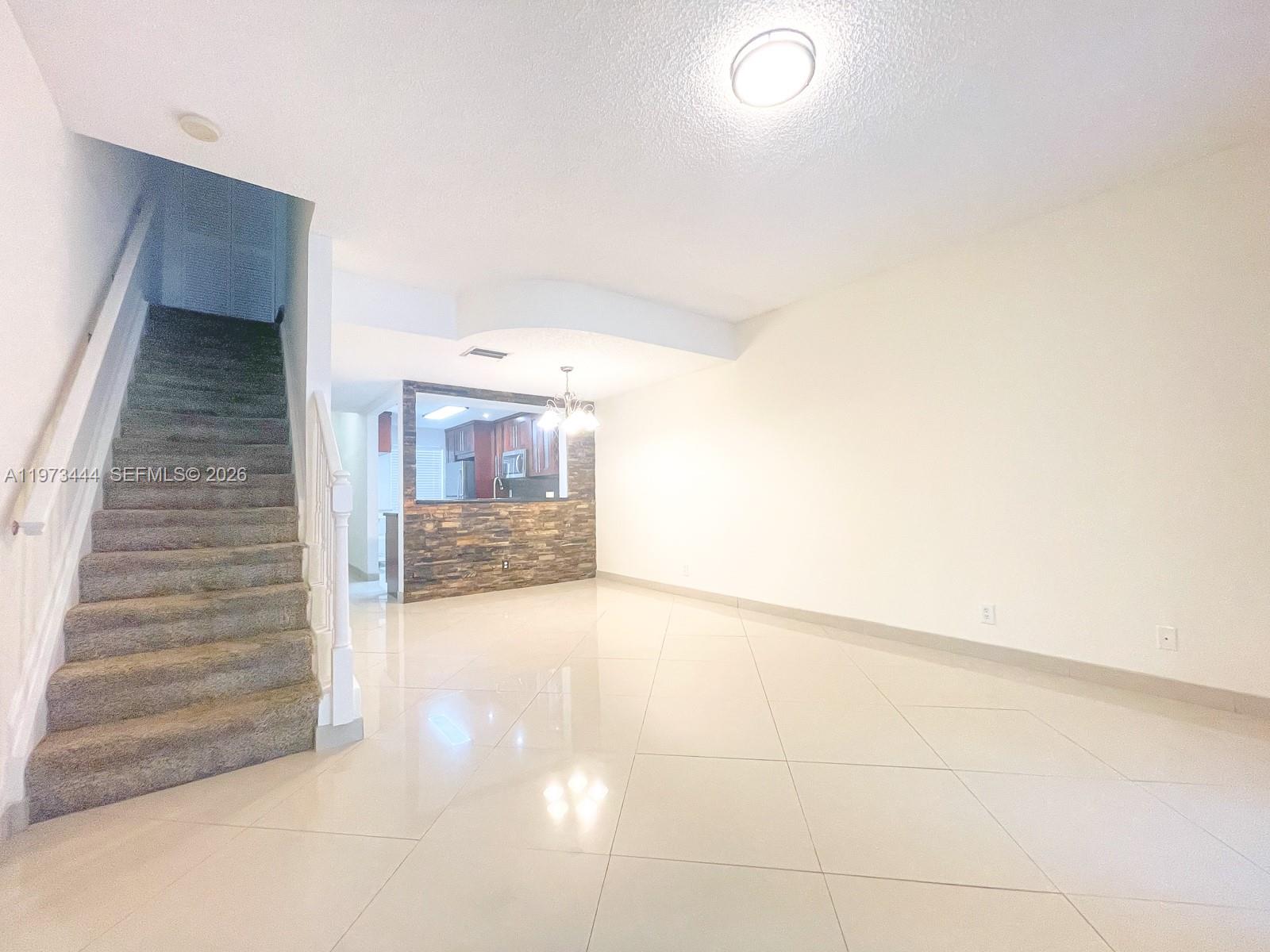 BANYAN OAKRIDGE COMMERCIA - Residential