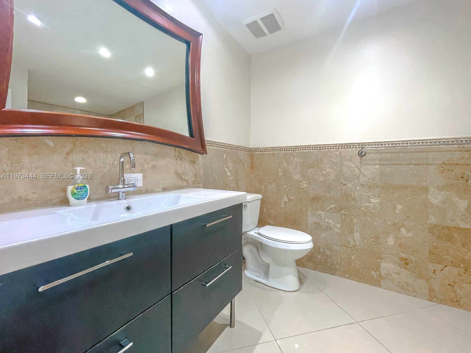 BANYAN OAKRIDGE COMMERCIA - Residential