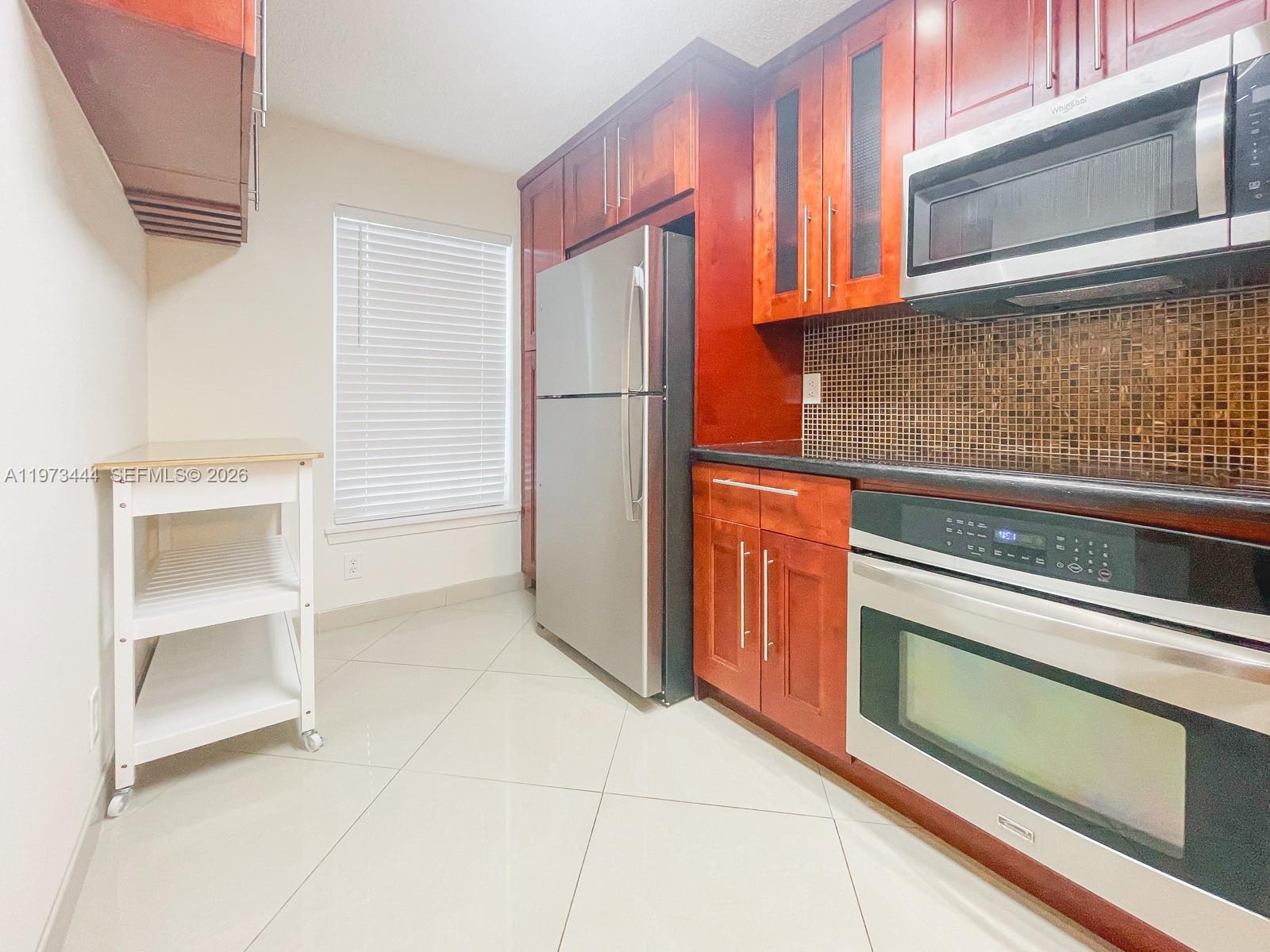 BANYAN OAKRIDGE COMMERCIA - Residential