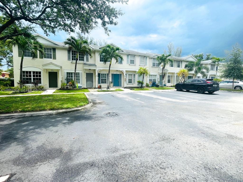 Photo of 4904 SW 31st Ter, Dania Beach, FL 33312 (MLS # A11973444)