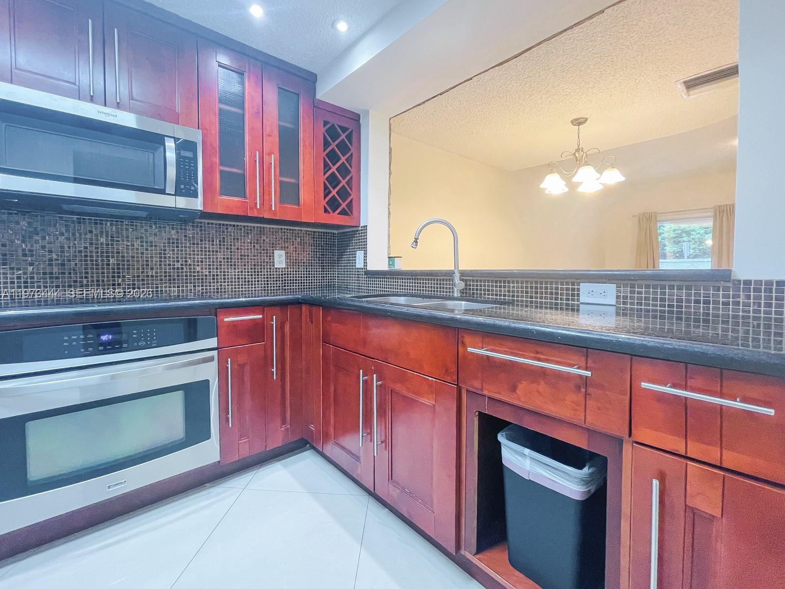 BANYAN OAKRIDGE COMMERCIA - Residential