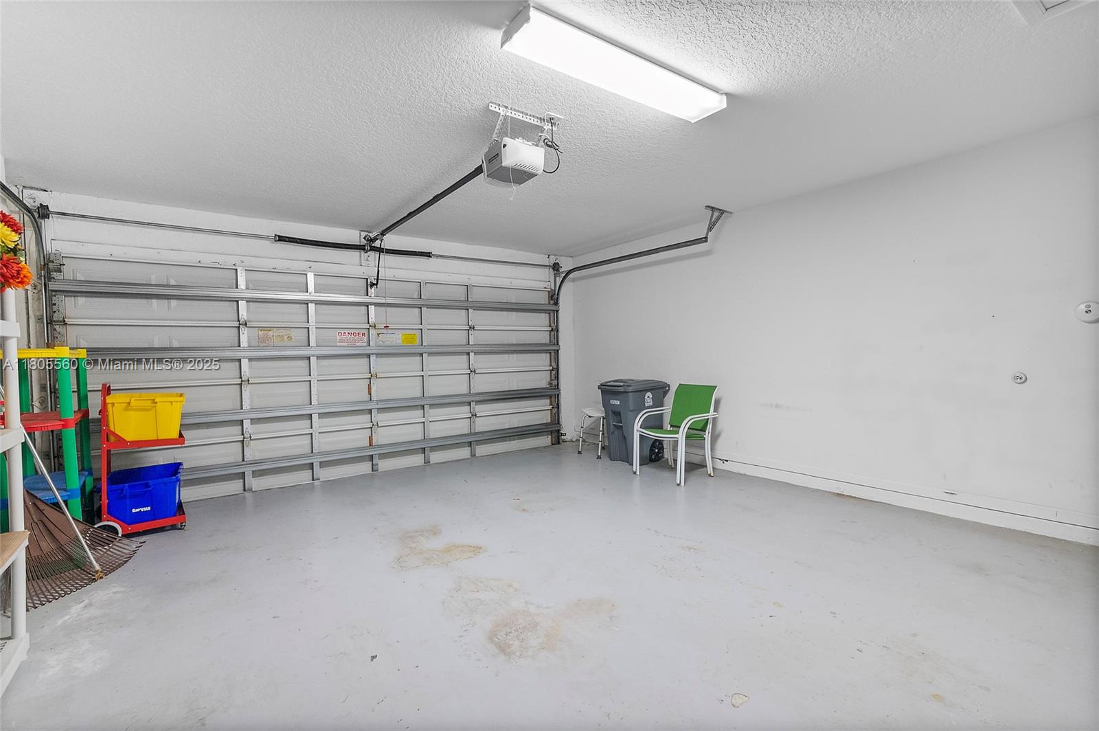 CASCADE LAKES - Residential Lease