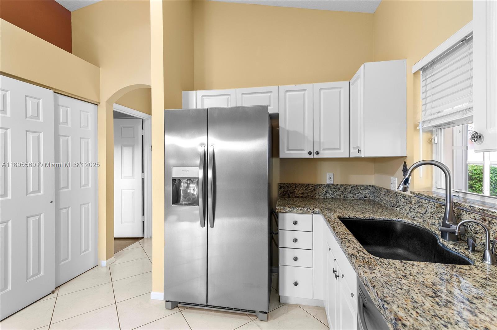 CASCADE LAKES - Residential Lease