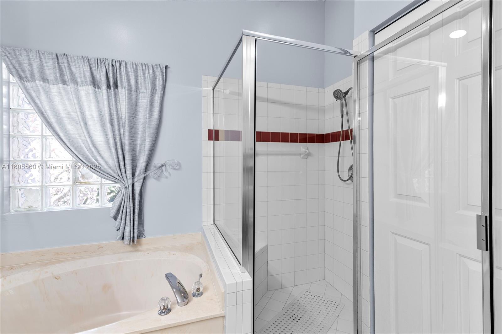 CASCADE LAKES - Residential Lease