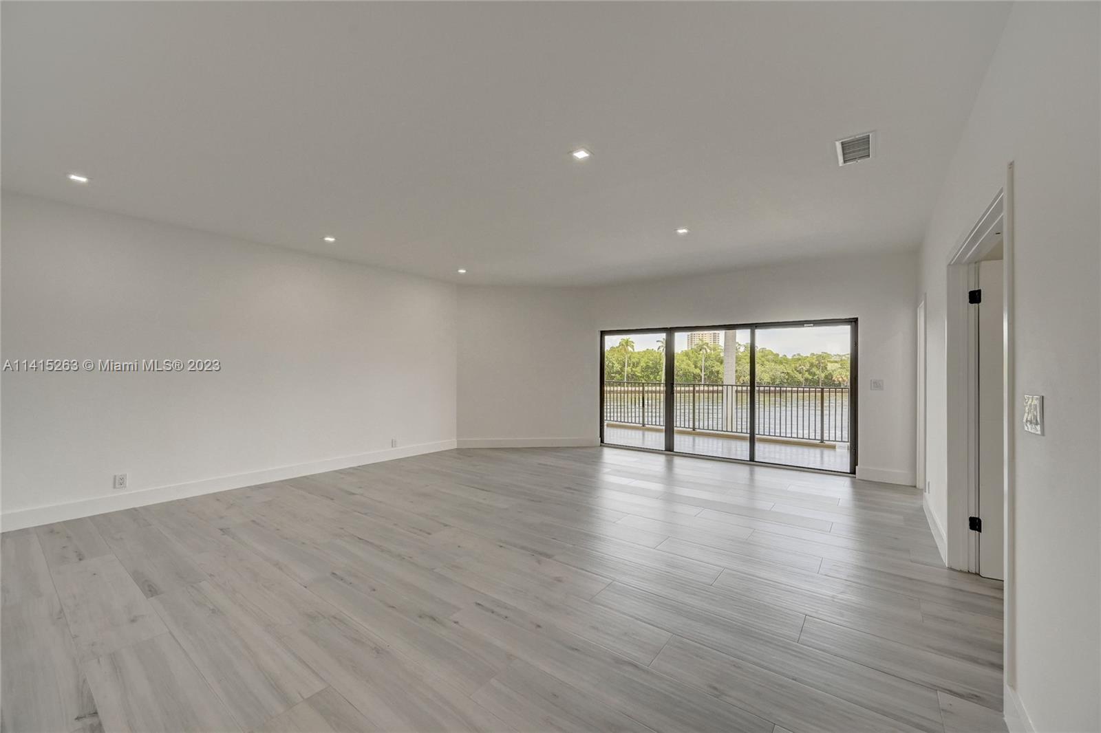 CORAL RIDGE - Residential
