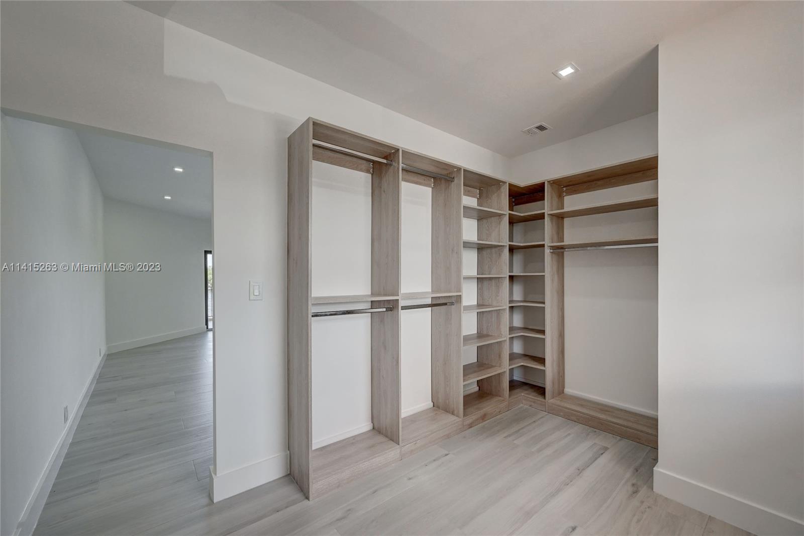 CORAL RIDGE - Residential