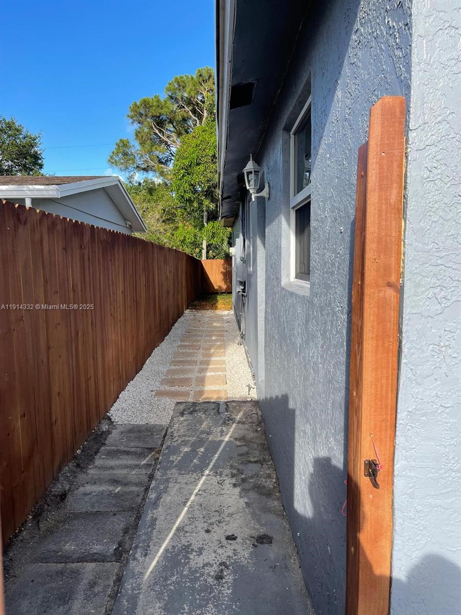 DORSEY PARK SECOND ADD - Residential Lease