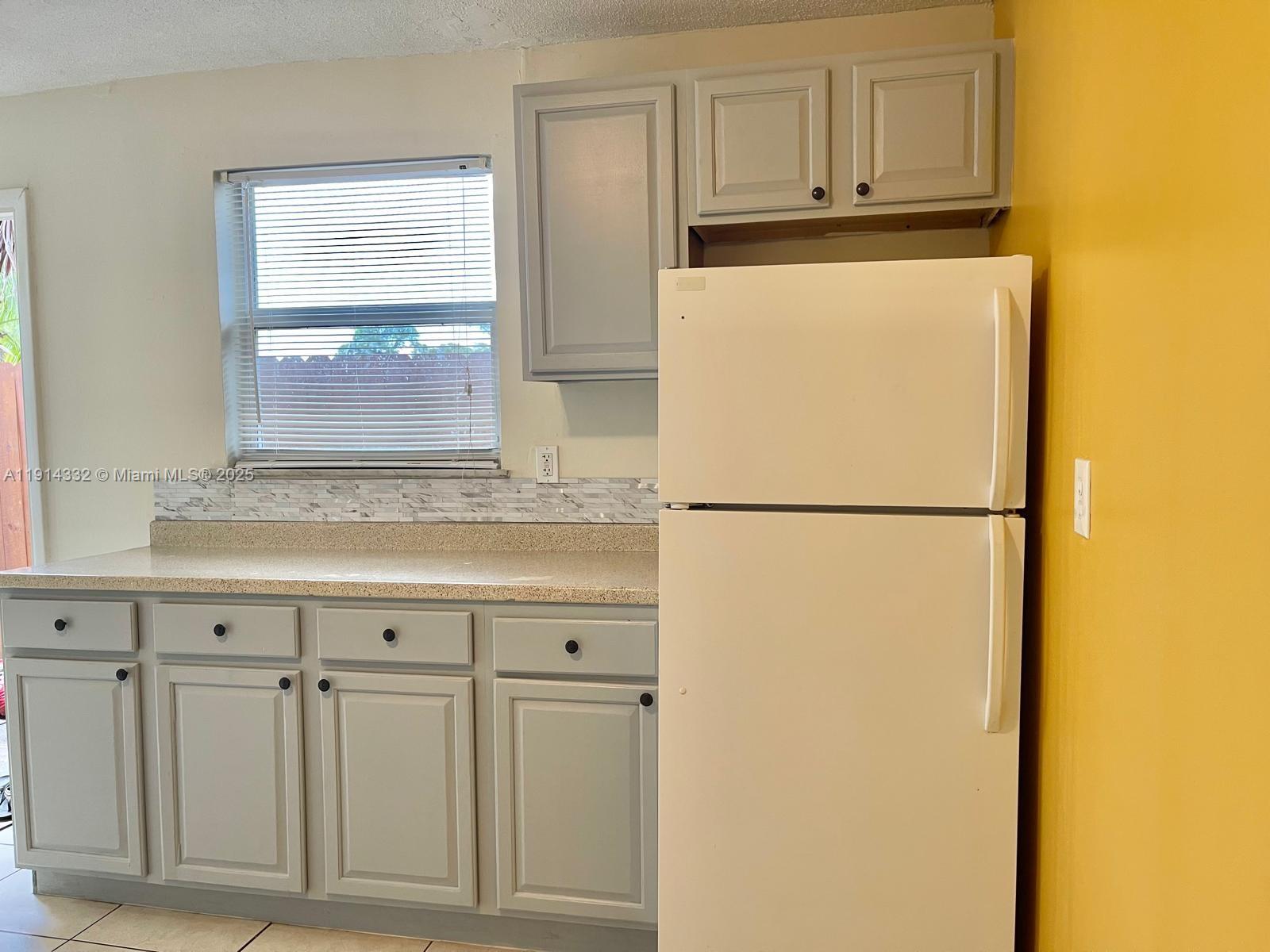 DORSEY PARK SECOND ADD - Residential Lease