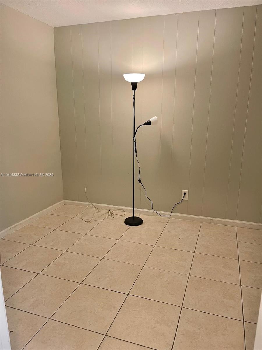 DORSEY PARK SECOND ADD - Residential Lease