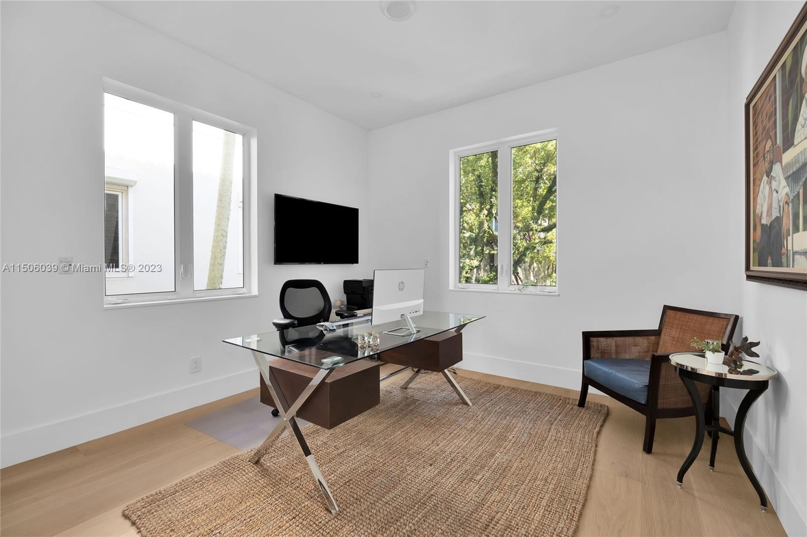 BAYSHORE VILLAS - Residential