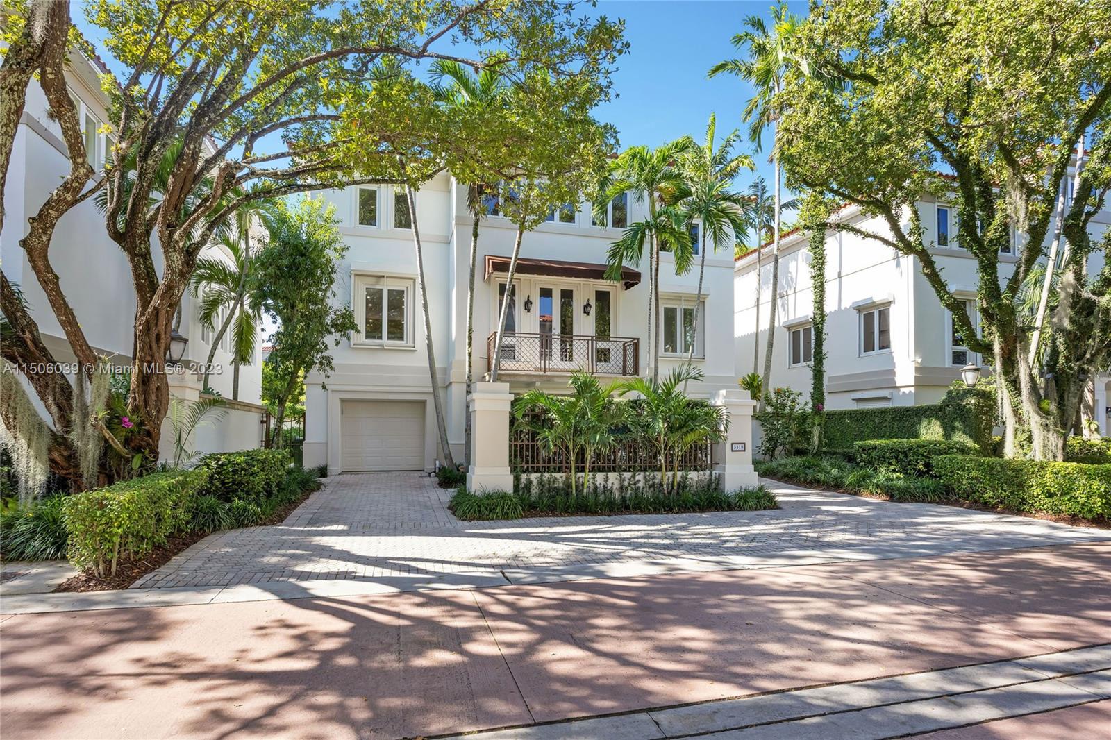 BAYSHORE VILLAS - Residential