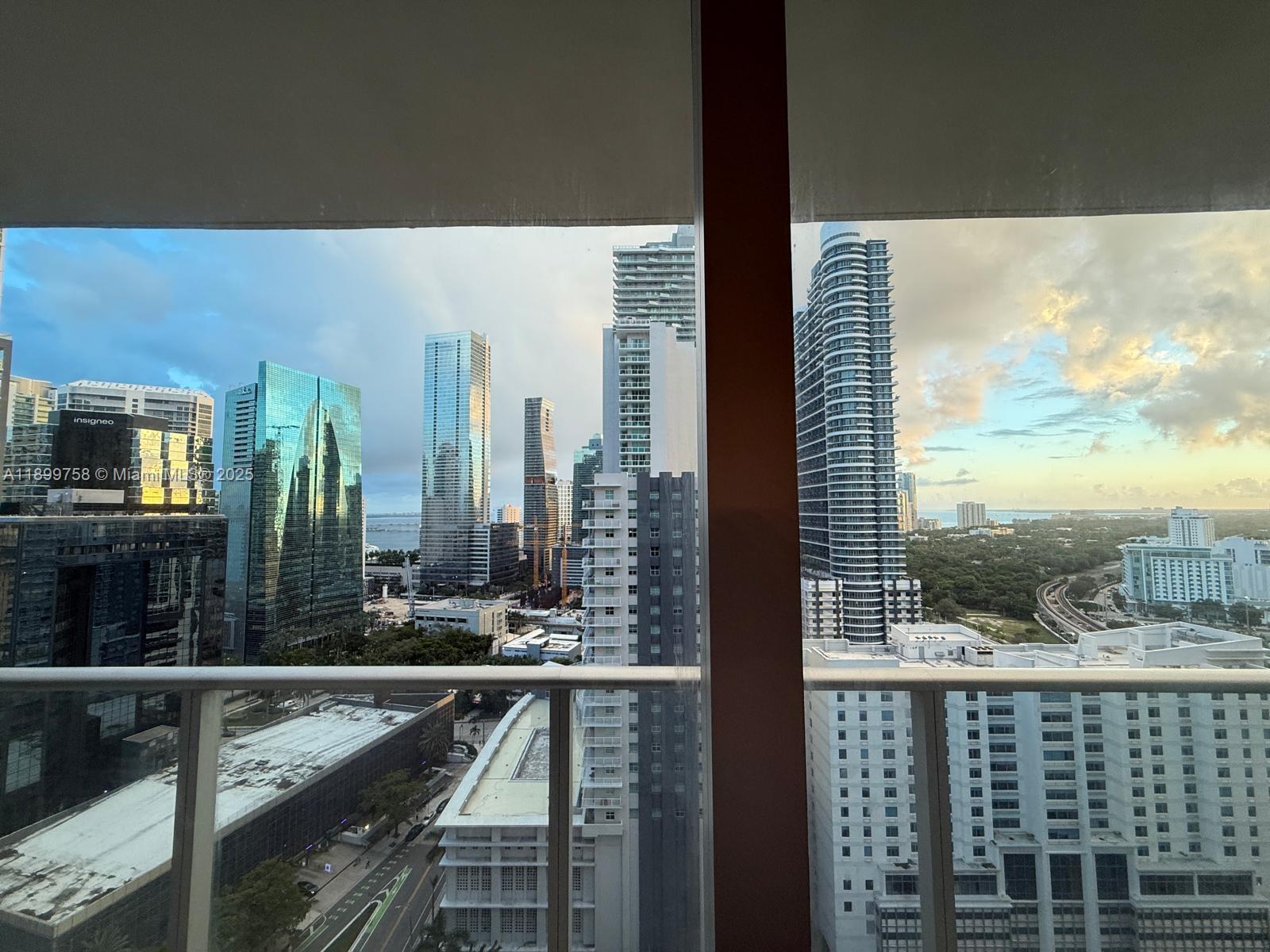 1100 MILLECENTO RESIDENCE - Residential Lease