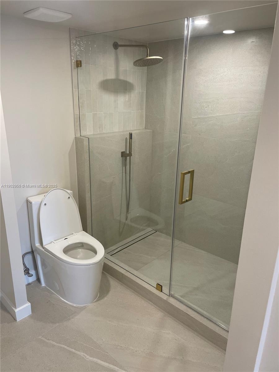 BRICKELL KEY ONE CONDO - Residential Lease