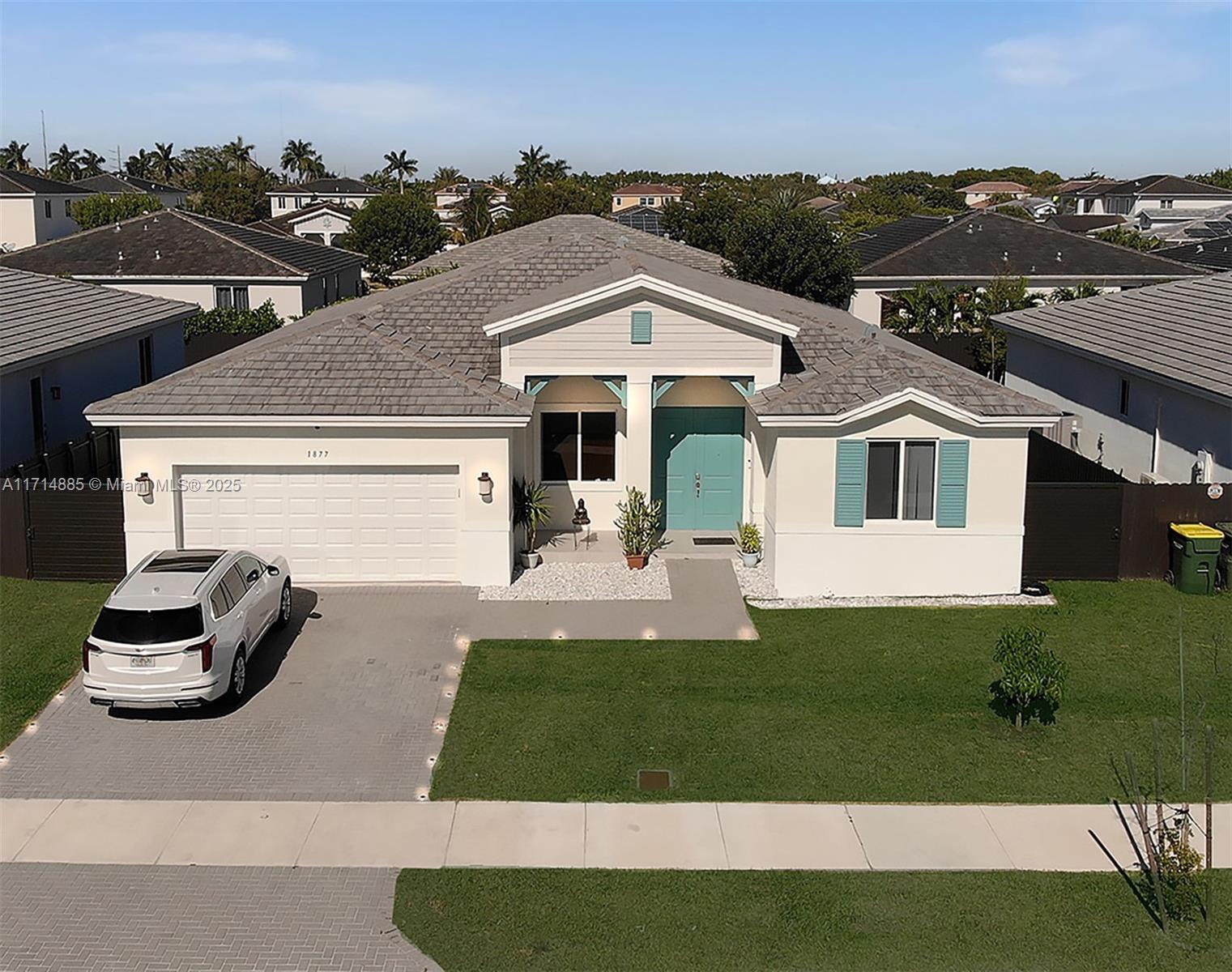 1877 Ne 1st St, Homestead, Miami-Dade County, Florida - 4 Bedrooms  
3 Bathrooms - 