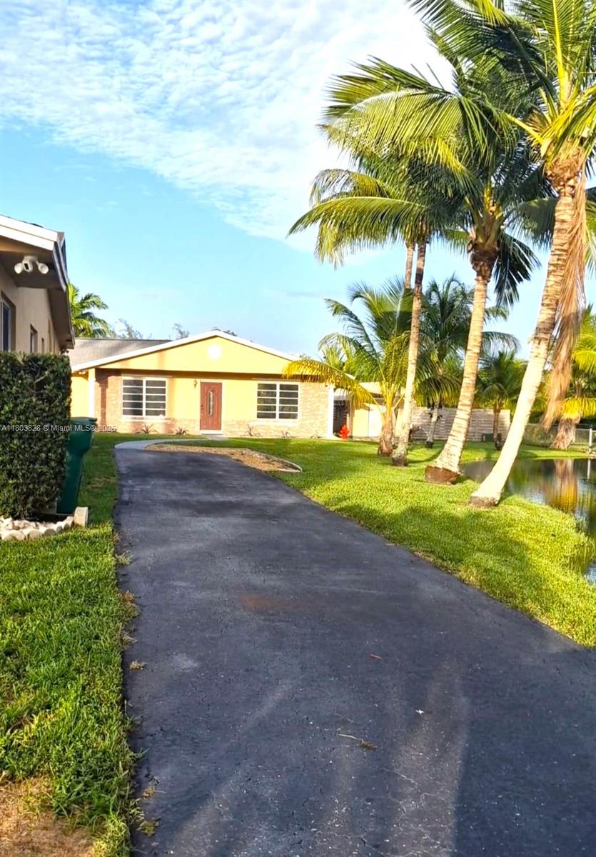 4725 SW 109th Ter Back House