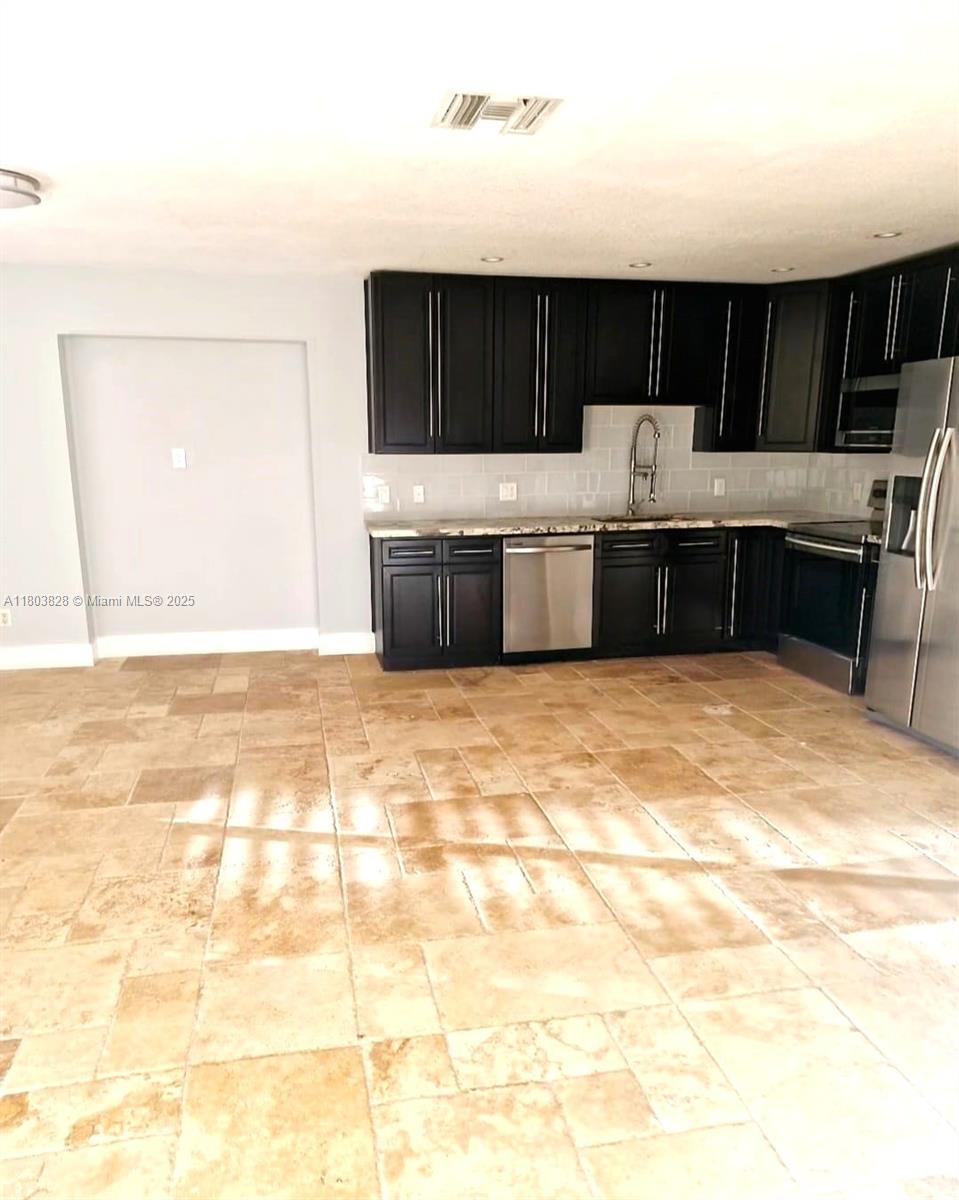 4725 SW 109th Ter Back House