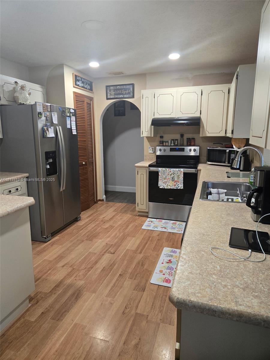 PORT ST LUCIE SECTION 29 - Residential Lease