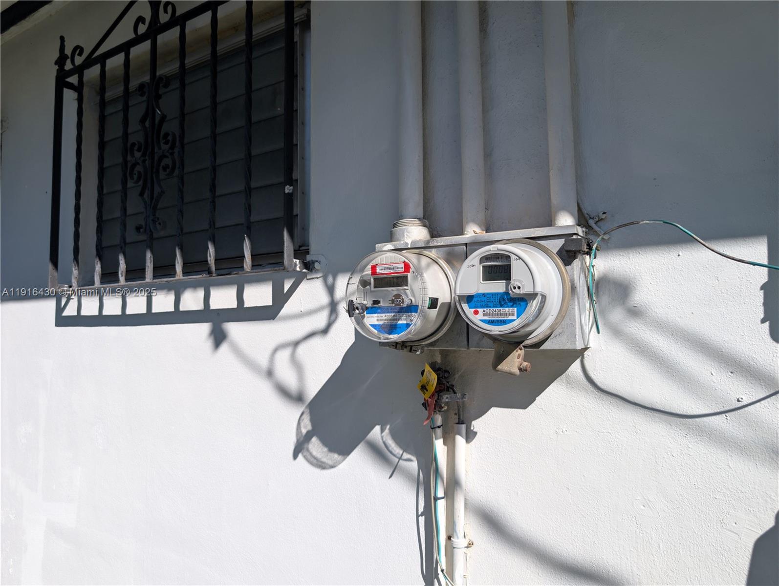 335 - 337 NE 168th St