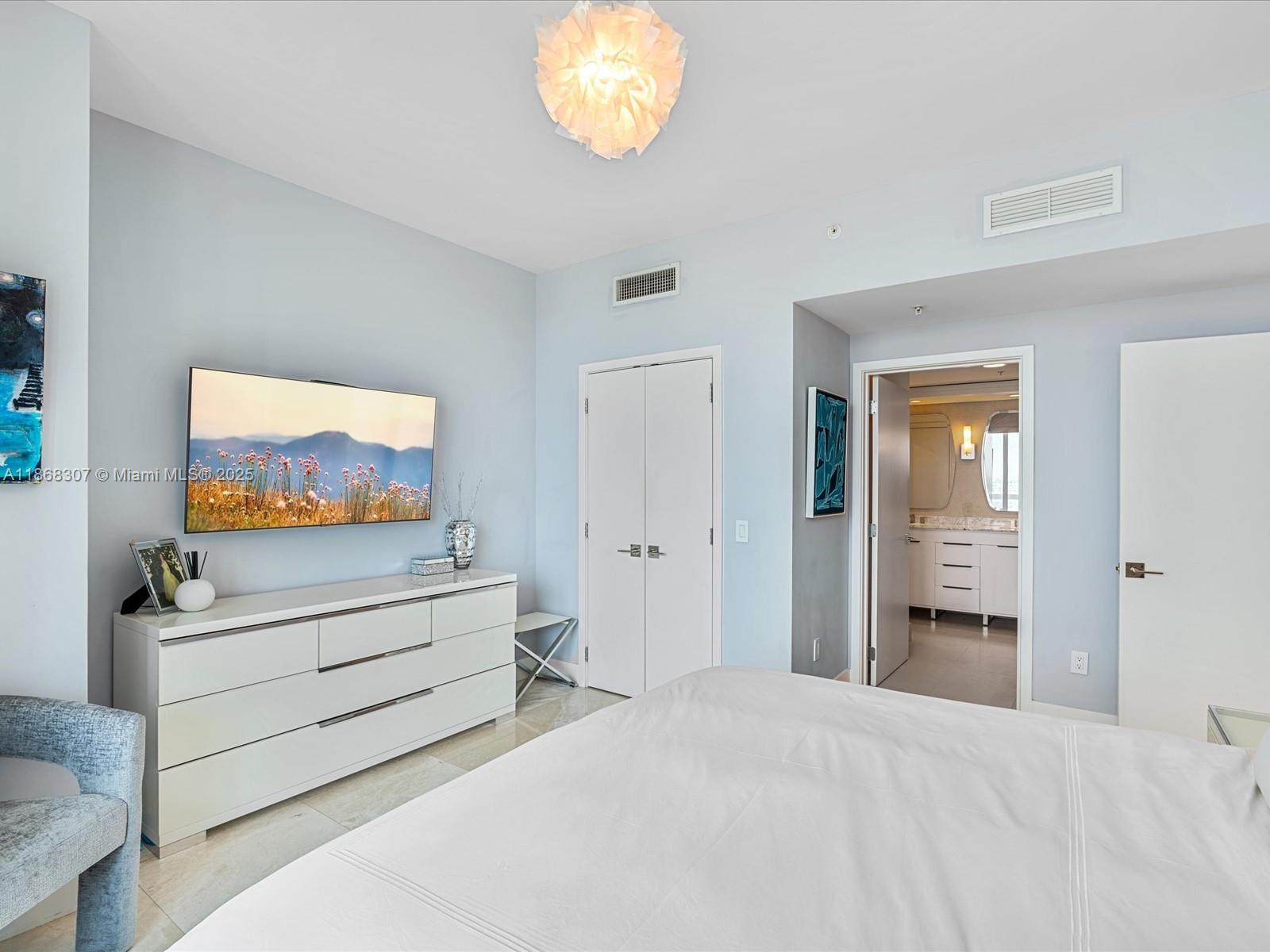 NORTH CARILLON BEACH COND - Residential