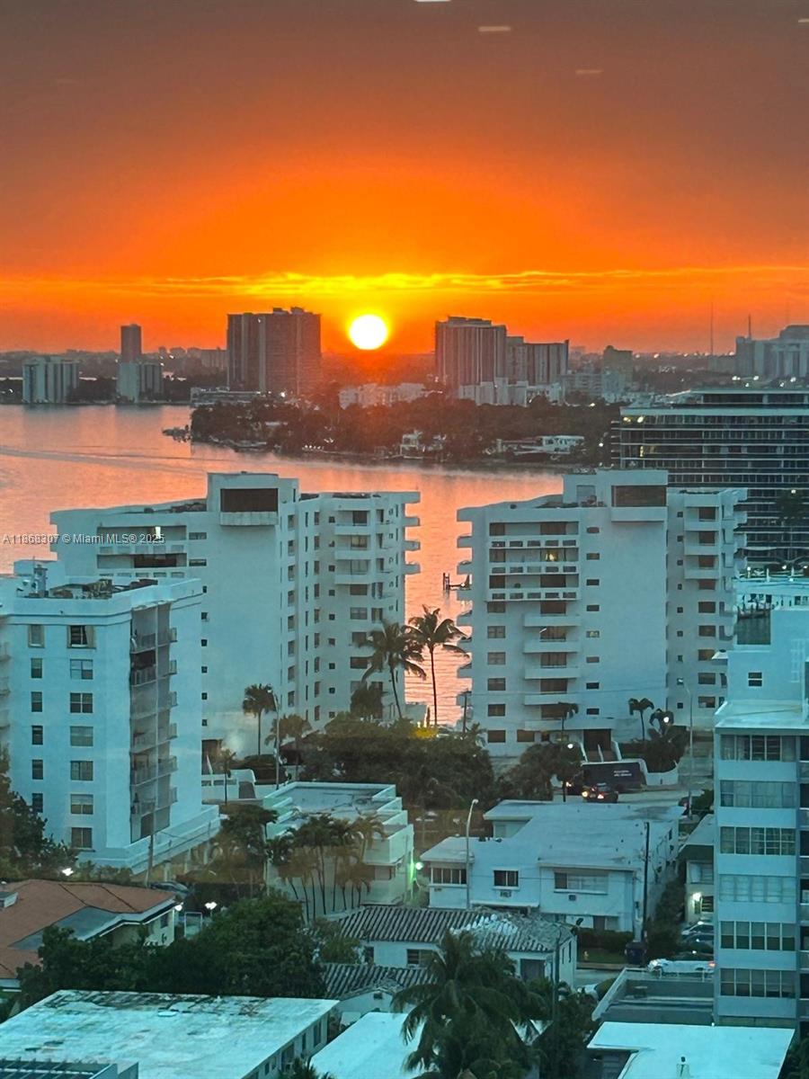 NORTH CARILLON BEACH COND - Residential