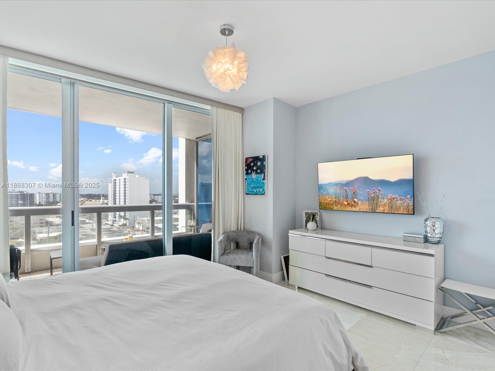 NORTH CARILLON BEACH COND - Residential