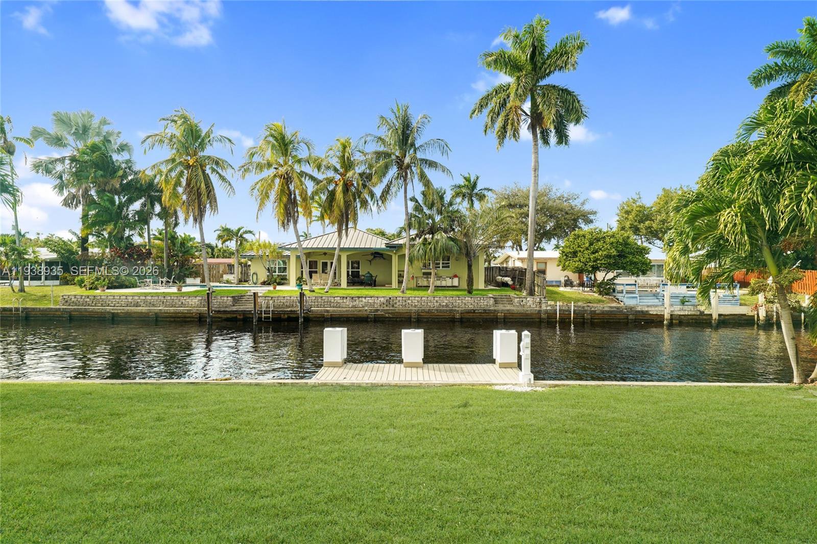 LAUDERDALE ISLES NO 2-BLK - Residential