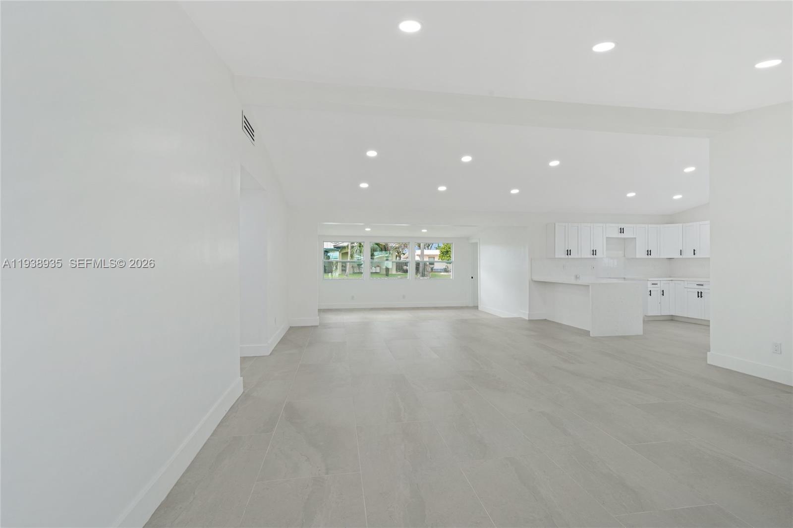 LAUDERDALE ISLES NO 2-BLK - Residential