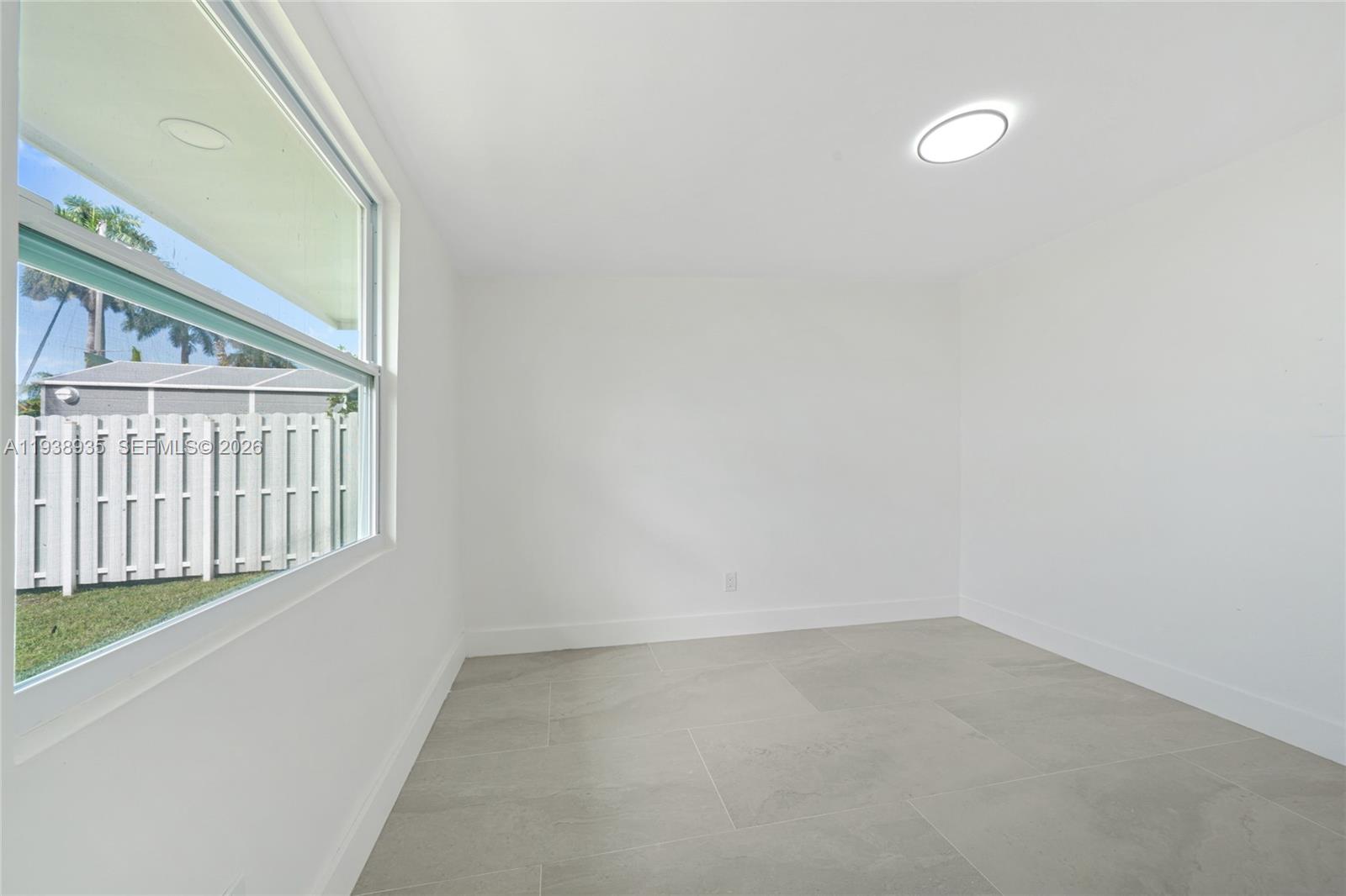 LAUDERDALE ISLES NO 2-BLK - Residential