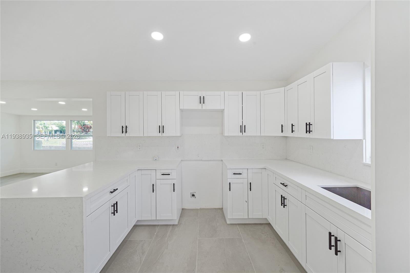 LAUDERDALE ISLES NO 2-BLK - Residential