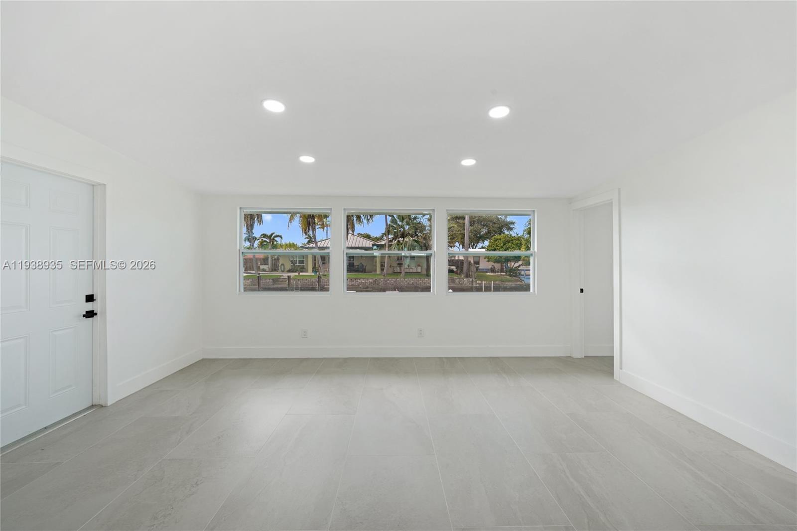 LAUDERDALE ISLES NO 2-BLK - Residential