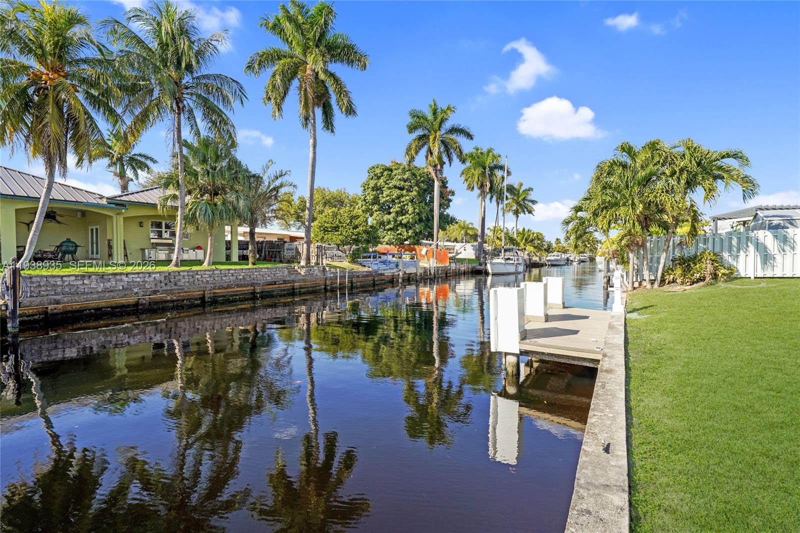 LAUDERDALE ISLES NO 2-BLK - Residential