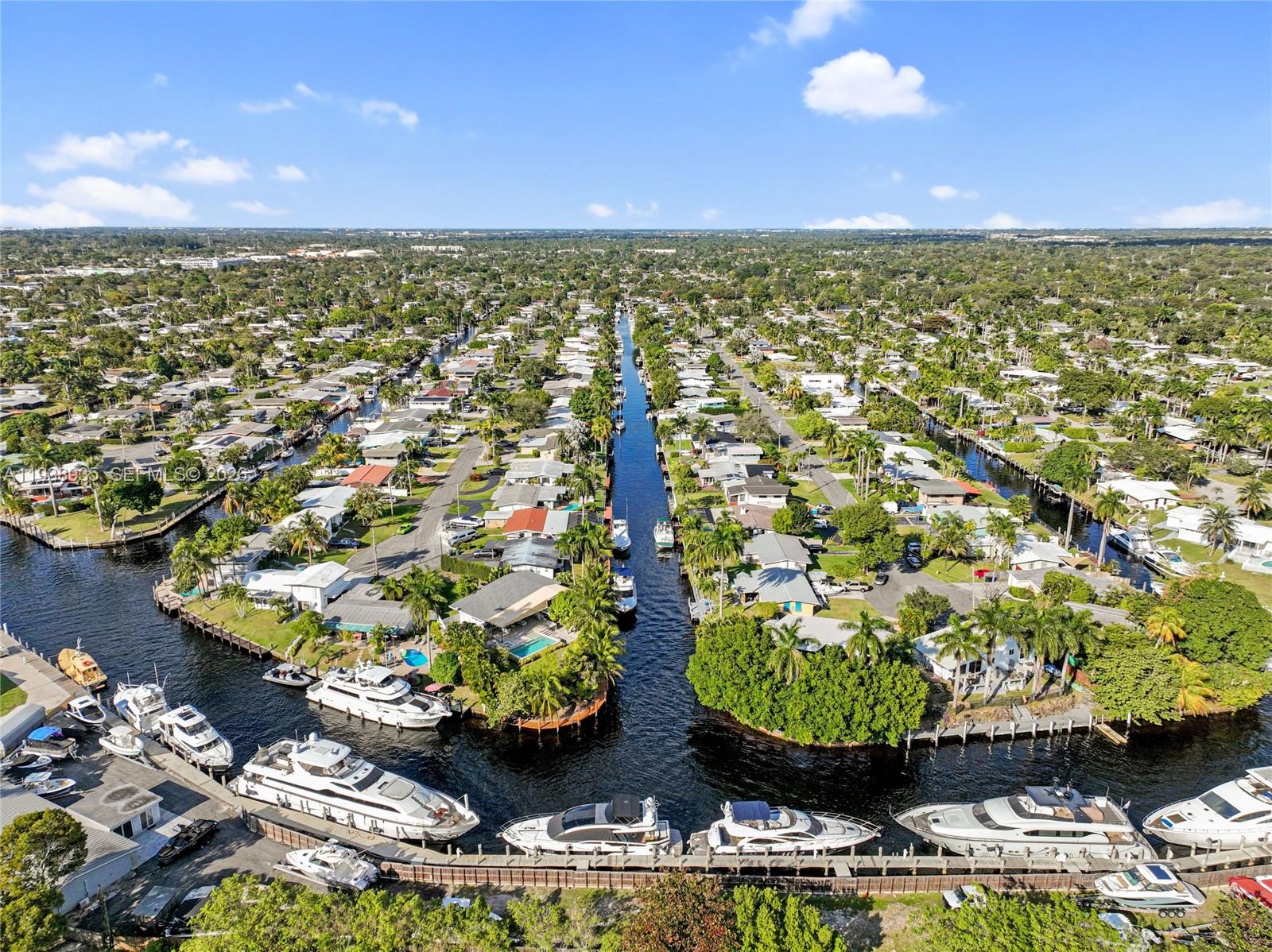 LAUDERDALE ISLES NO 2-BLK - Residential