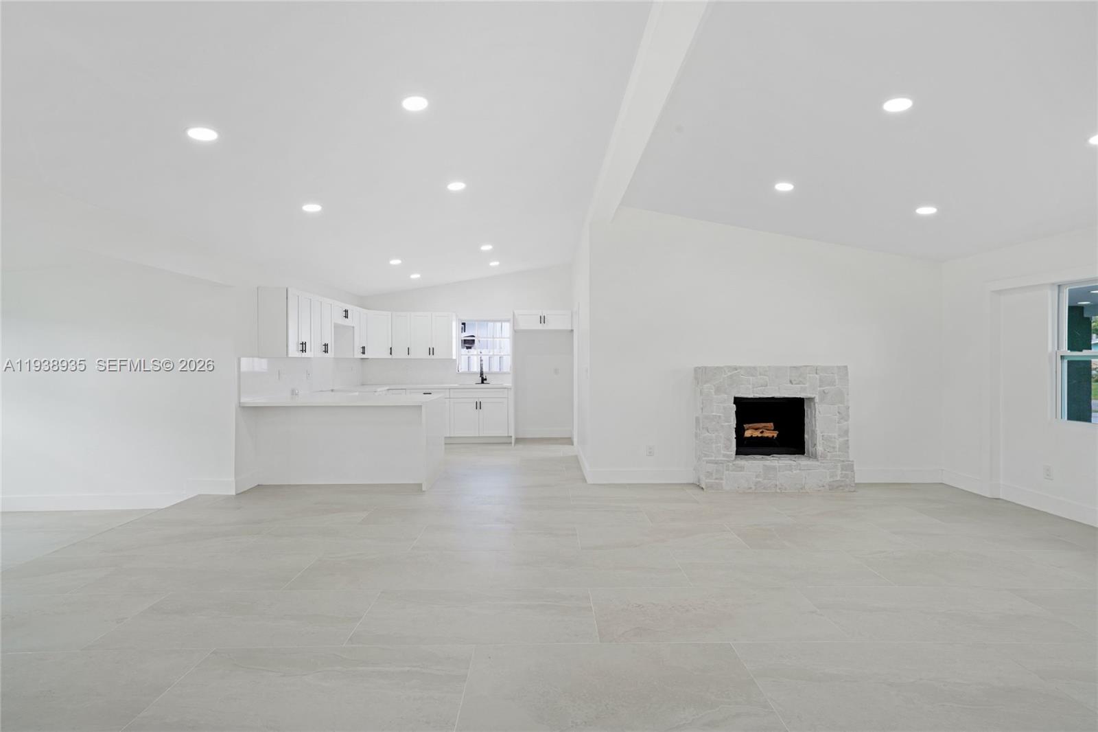 LAUDERDALE ISLES NO 2-BLK - Residential