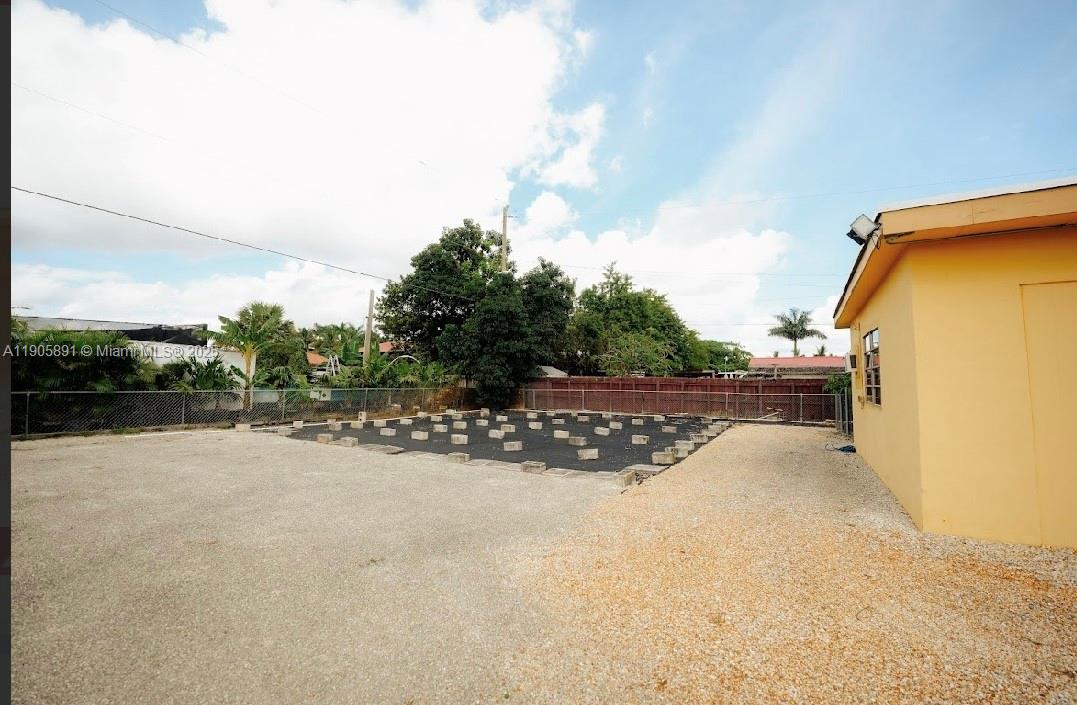 BONANZA RANCHOS - Residential